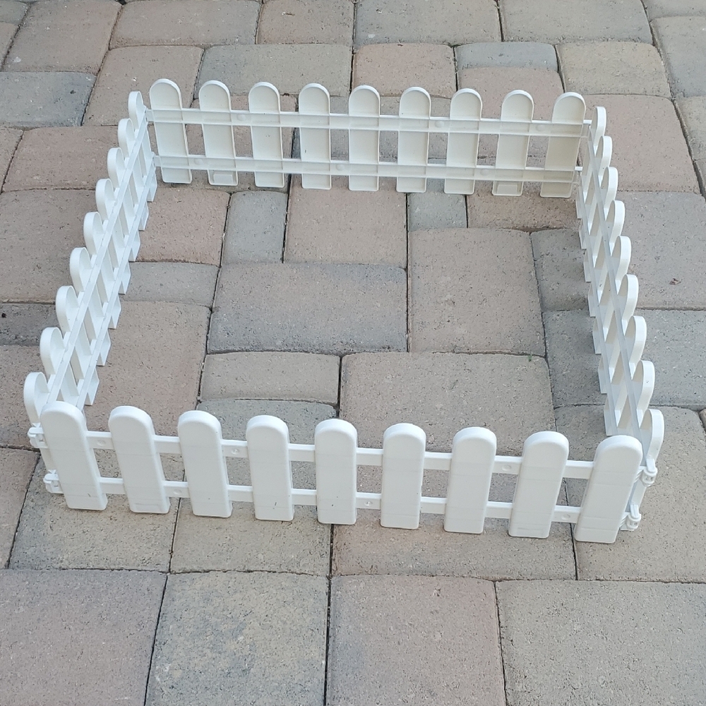 White Plastic Picket Fence Nwot